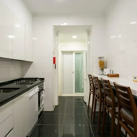 Art Deco 4 Bedrooms Flat In The Center דירה *