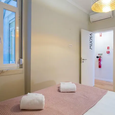 Art Deco 4 Bedrooms Flat In The Center דירה
