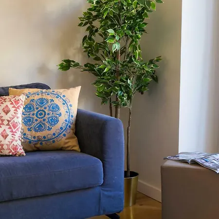 Art Deco 4 Bedrooms Flat In The Center Apartment *