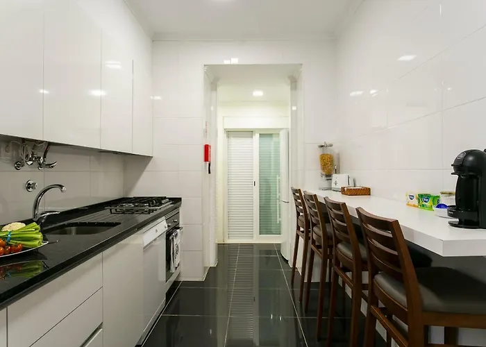 Art Deco 4 Bedrooms Flat In The Center Daire *